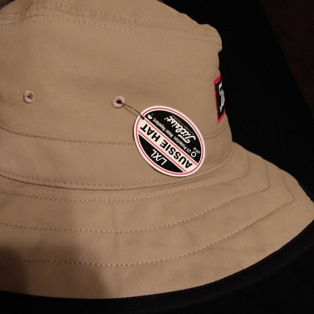 Hat - Picture 4 of 4